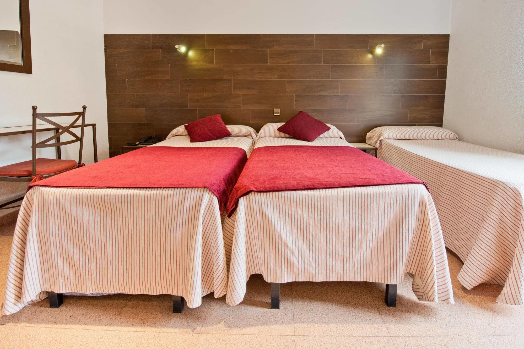 Hostal Sol Toledo Esterno foto